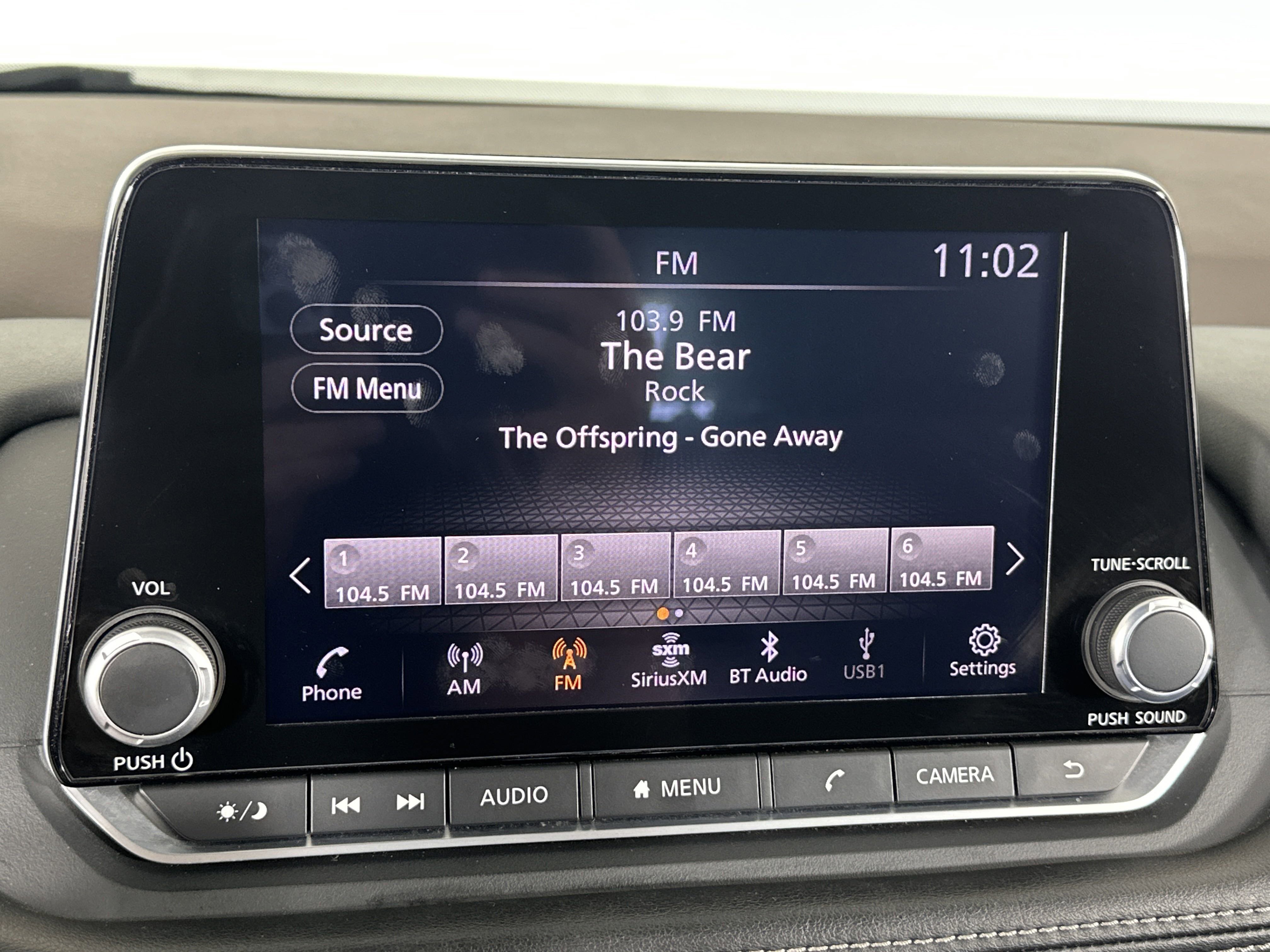 2023 Nissan Rogue SV photo 5