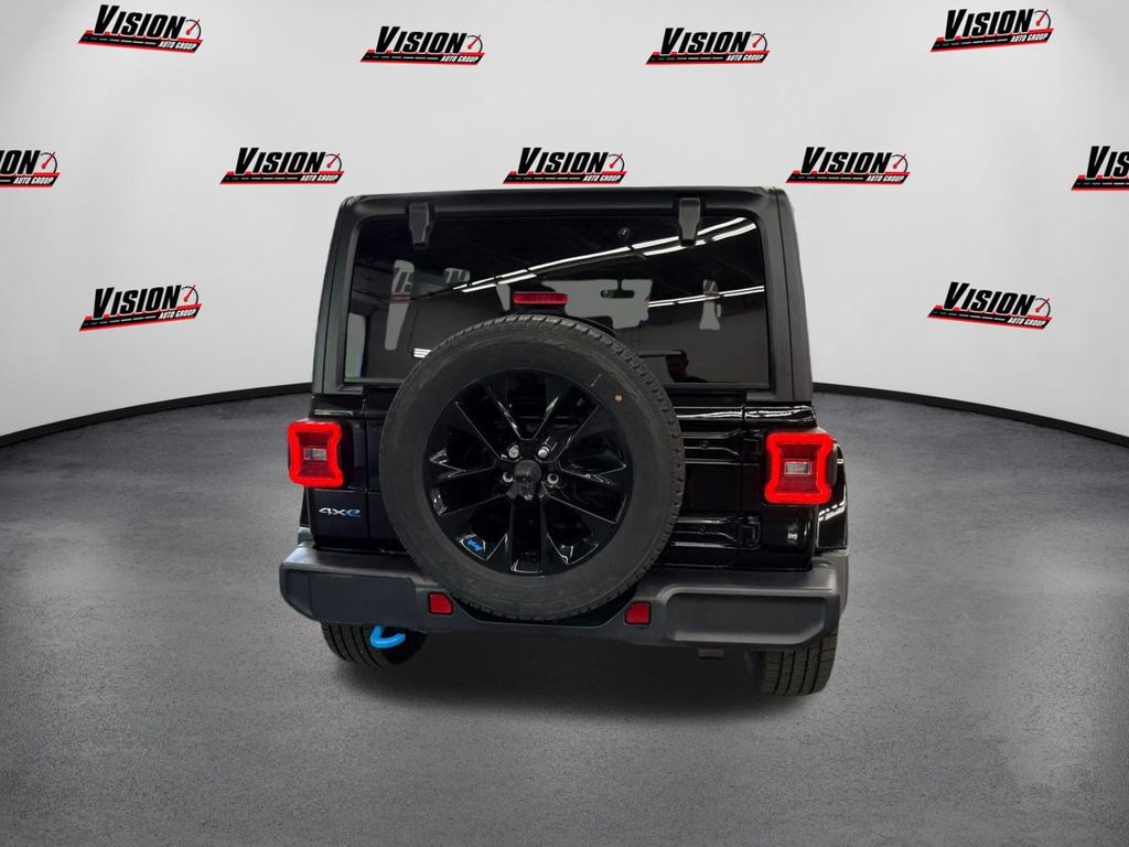 2022 Jeep Wrangler Unlimited Sahara 4xe photo 6