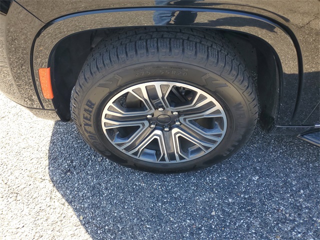 2024 Jeep Wagoneer L Series II photo 4