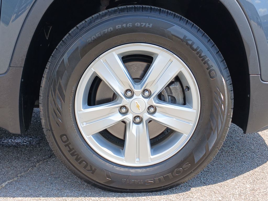 2022 Chevrolet Trax LT photo 30