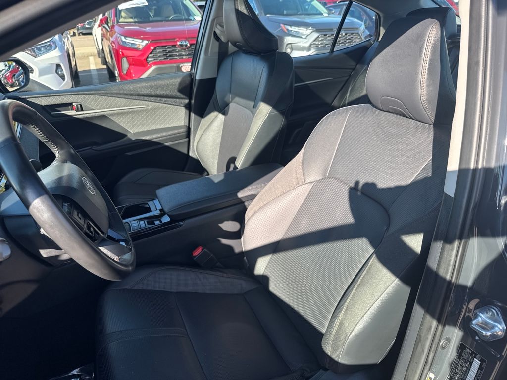 2025 Toyota Camry XSE photo 3