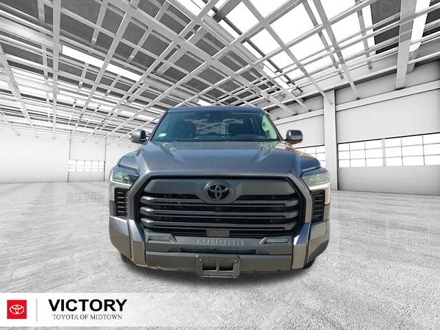 2023 Toyota Tundra SR5 CrewMax photo 8