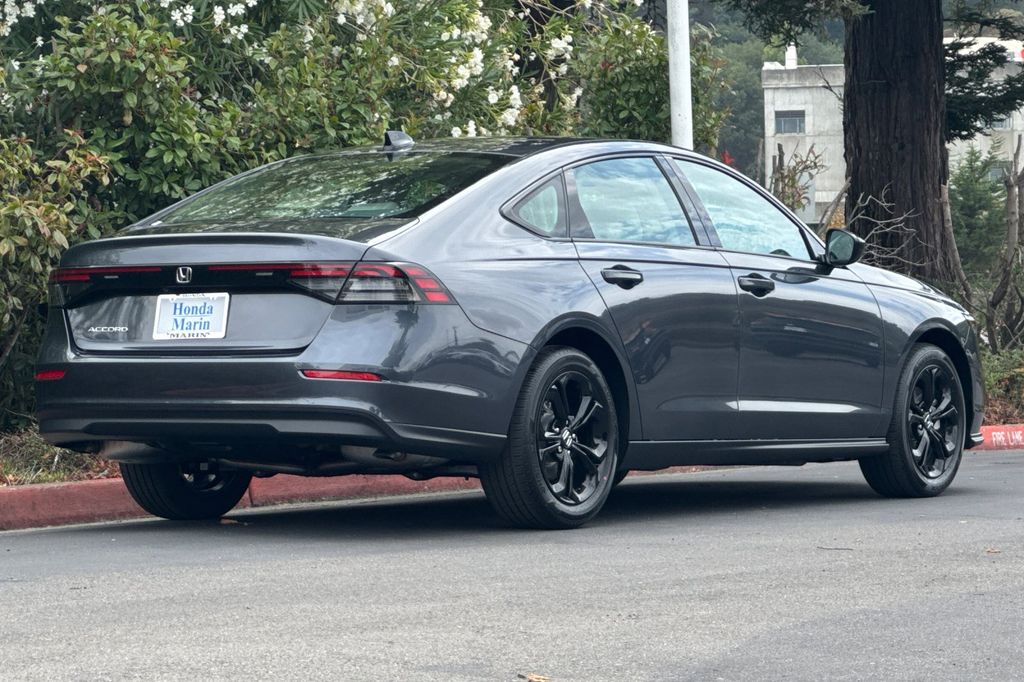 2025 Honda Accord 1.5T SE photo 3