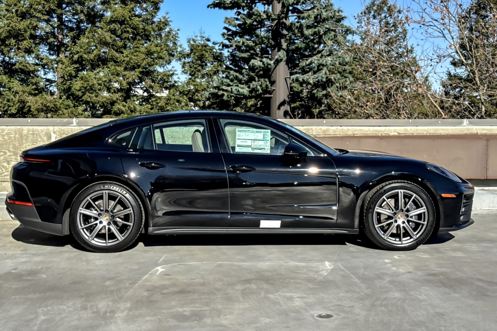 2025 Porsche Panamera 4 photo 10