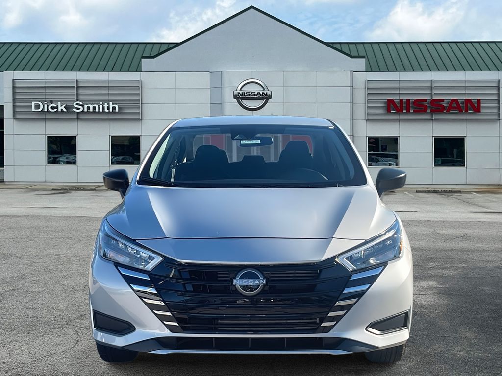 2025 Nissan Versa 1.6 S photo 2