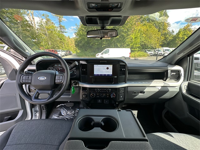 2025 Ford F-350 photo 16