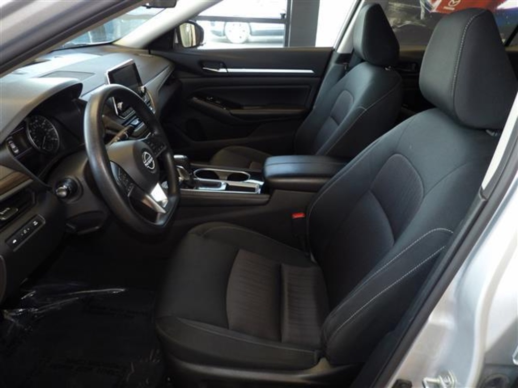 2023 Nissan Altima 2.5 SV photo 25