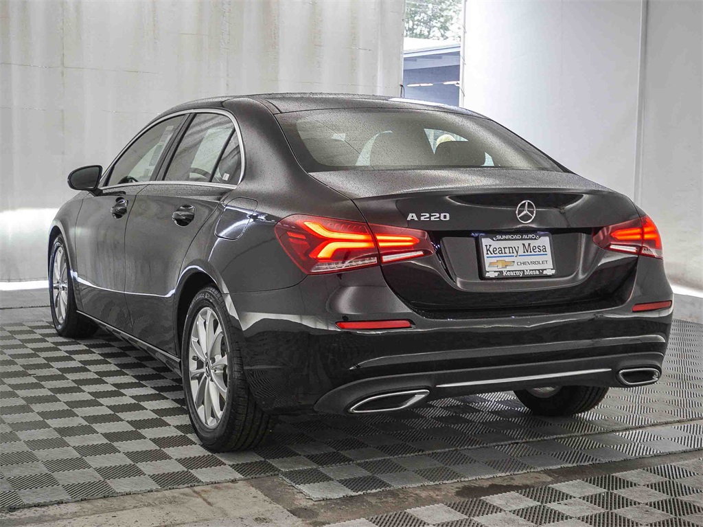 2022 Mercedes Benz A 220 photo 4