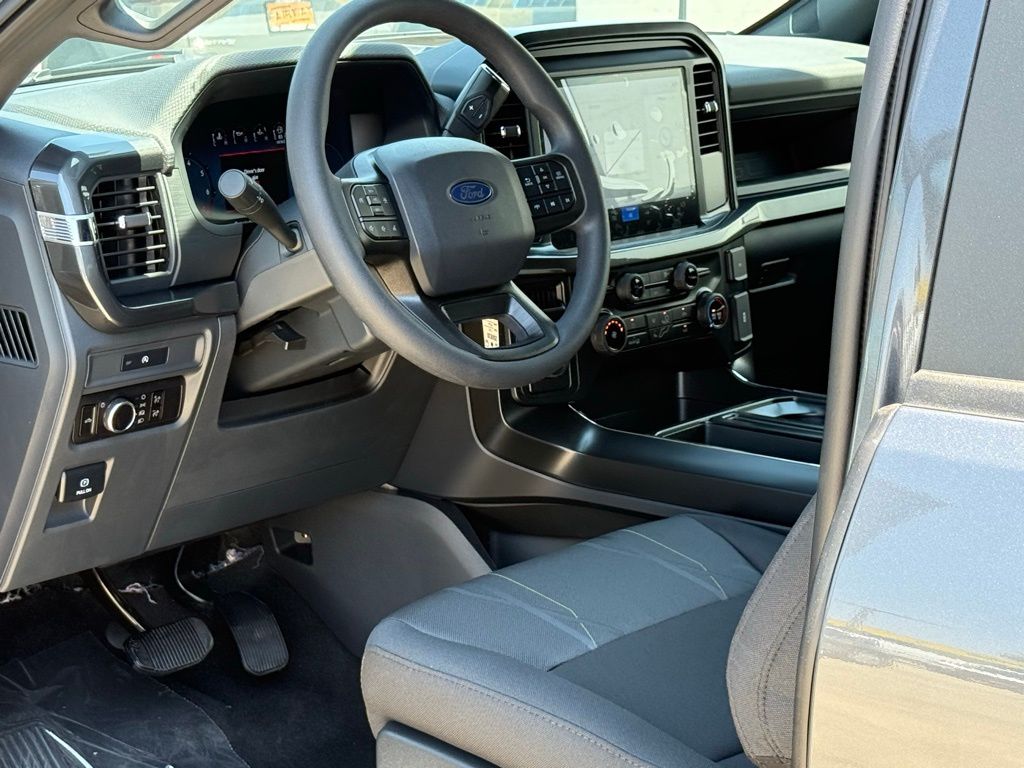 2025 Ford F-150 STX photo 7