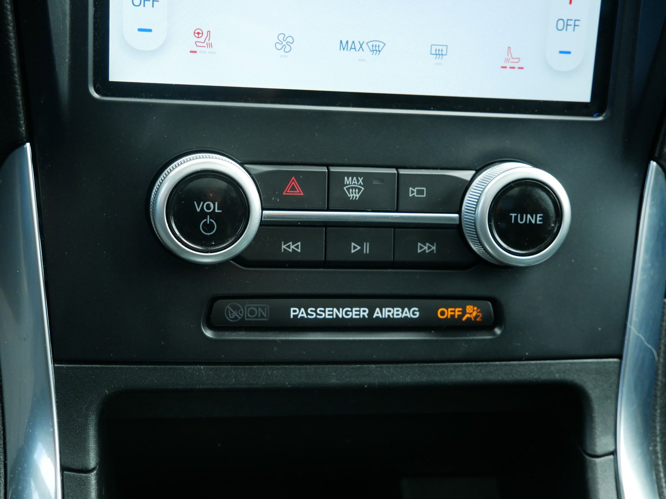 2022 Ford Edge ST photo 27