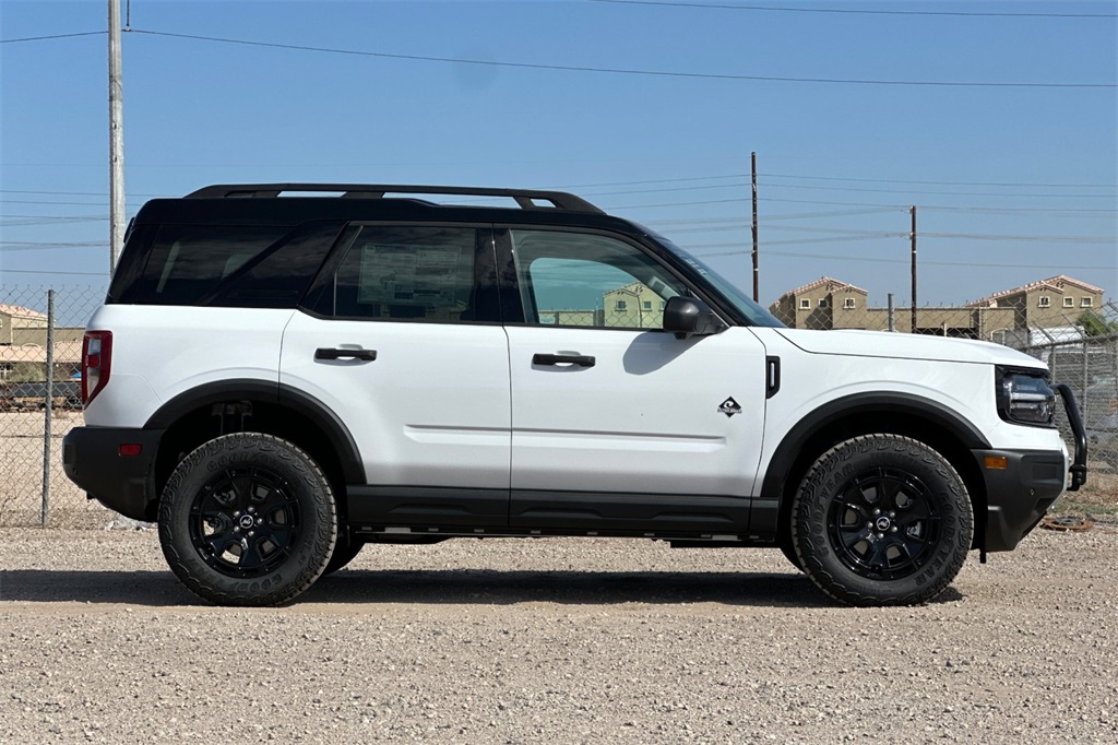 2025 Ford Bronco Sport Outer Banks photo 3