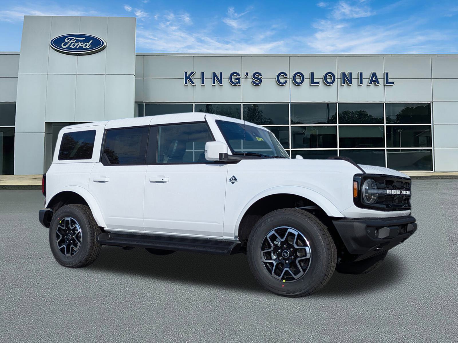 2025 Ford Bronco 4-Door Outer Banks's photo