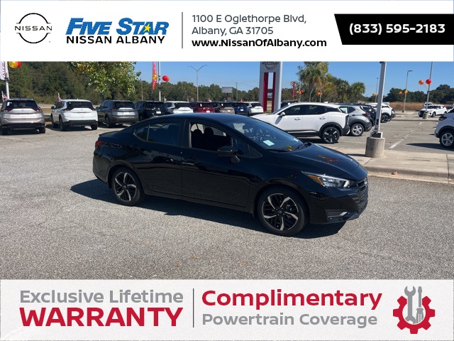 2025 Nissan Versa Sedan SR's photo