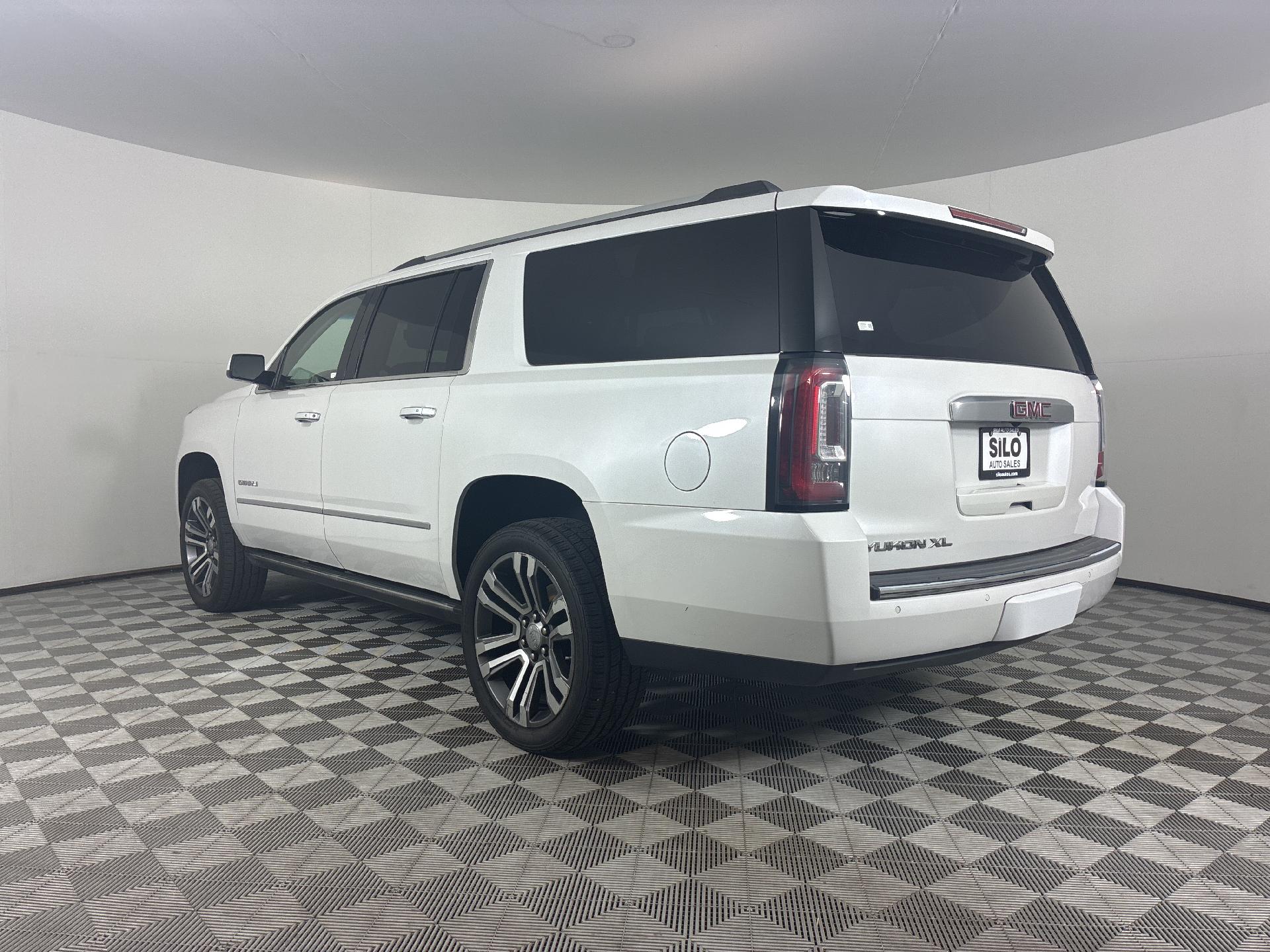 2019 Gmc Yukon XL Denali photo 3