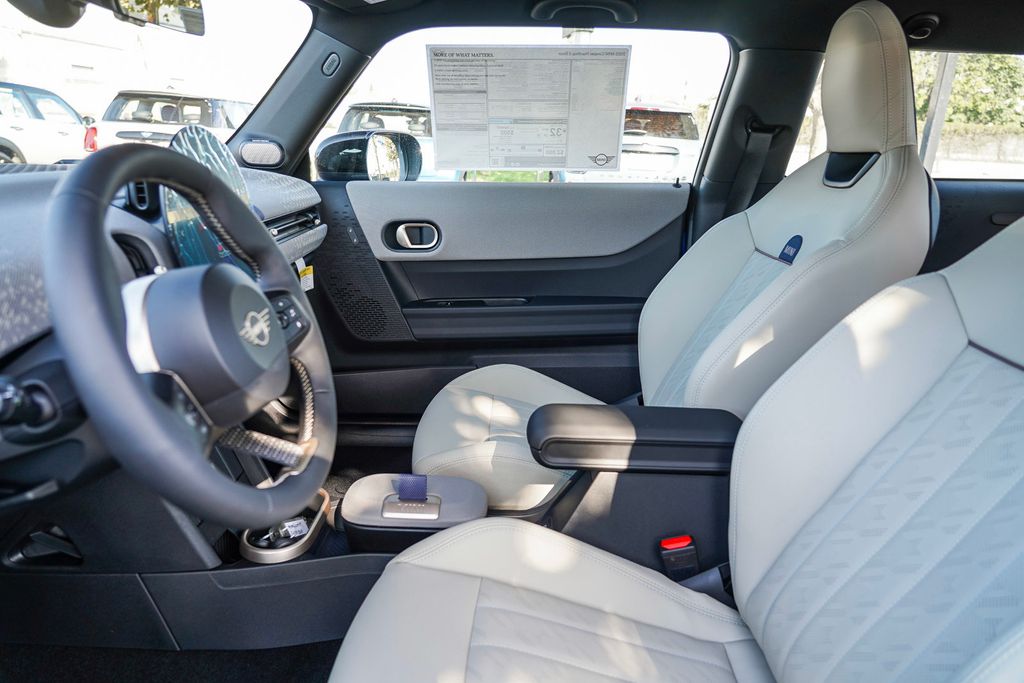 2025 Mini Cooper Hardtop 2 Door Iconic photo 15