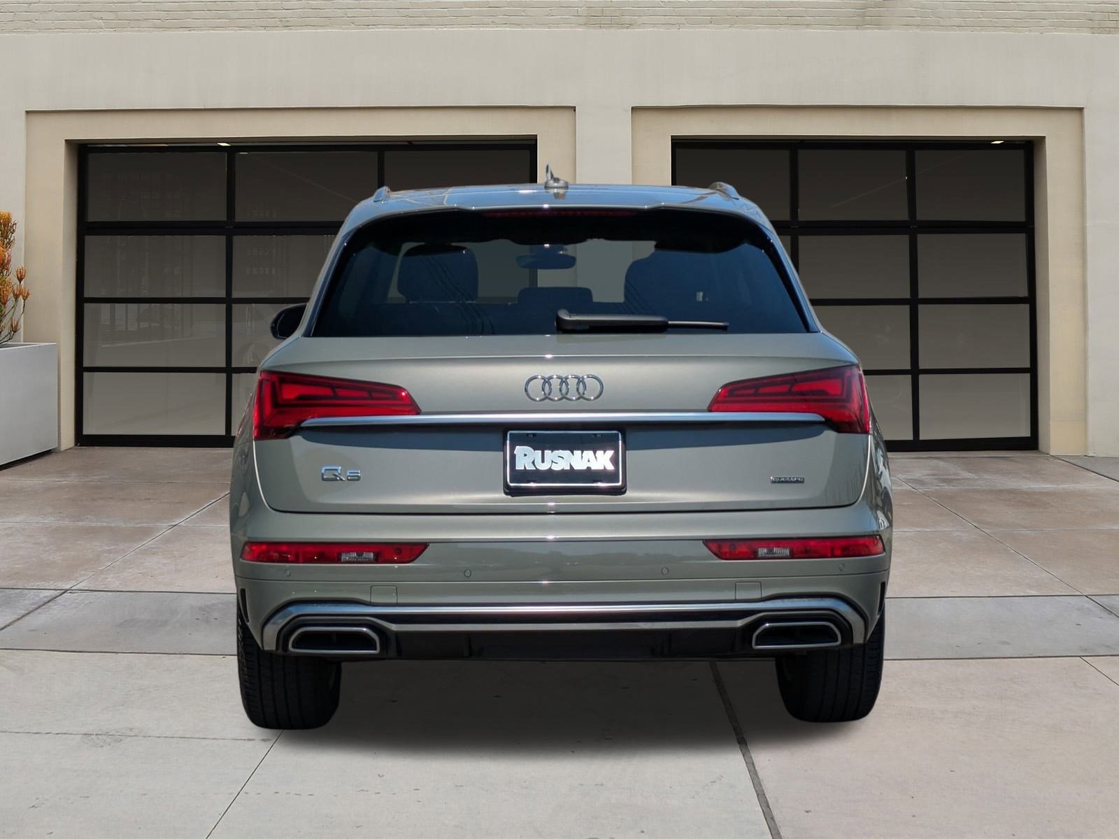 2023 Audi Q5 45 S line Premium photo 3