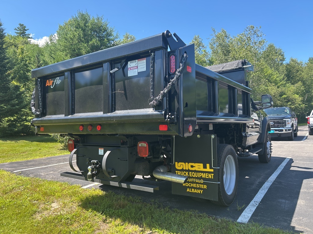 2025 Ford F-550 photo 5