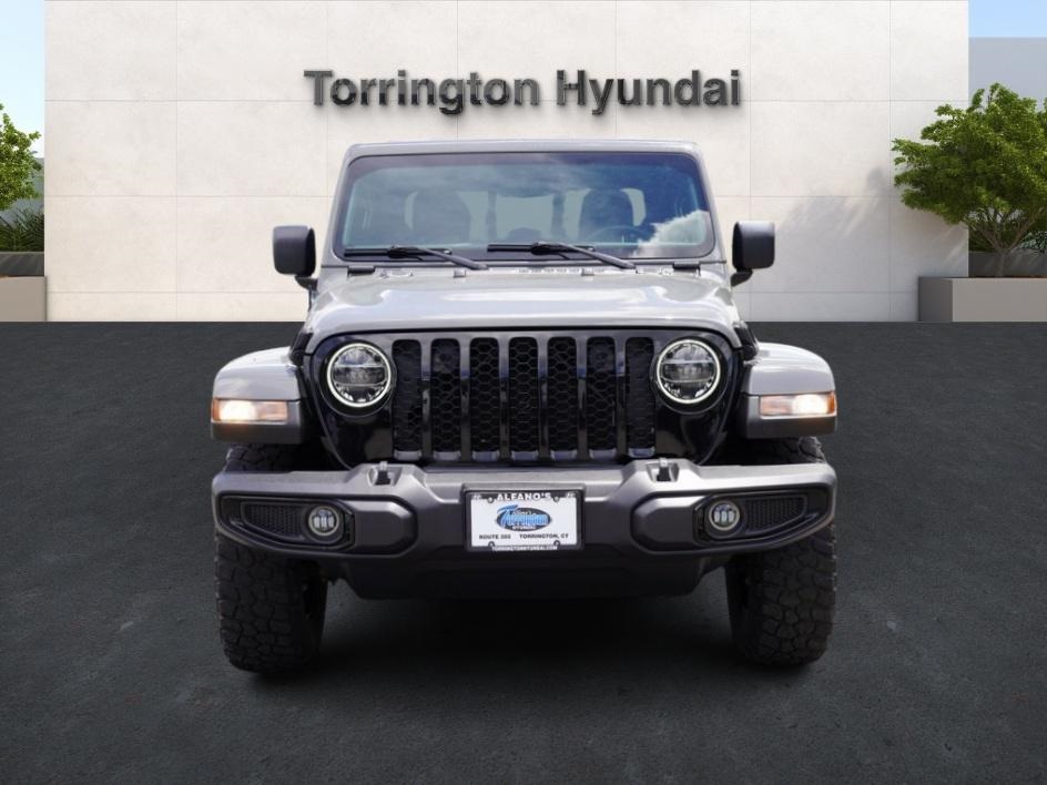 2021 Jeep Gladiator Willys photo 2