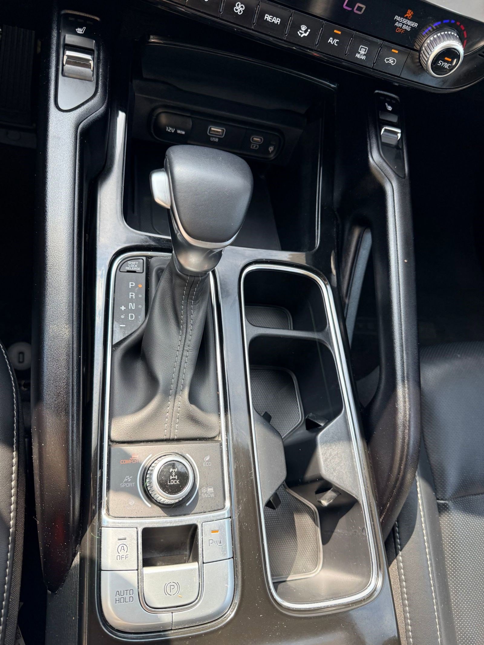 2024 Kia Telluride S photo 27