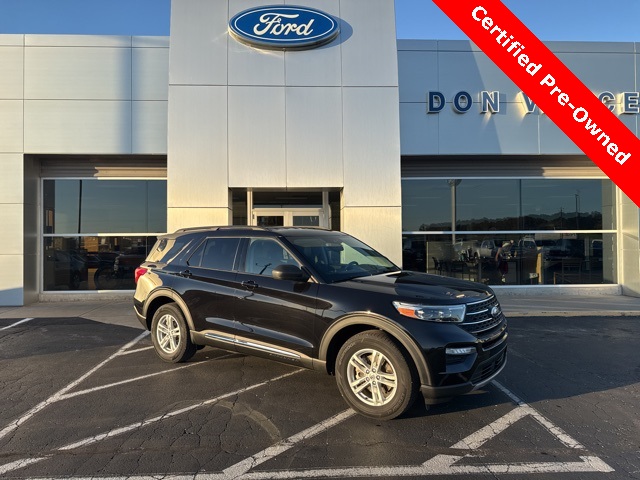2022 Ford Explorer XLT's photo
