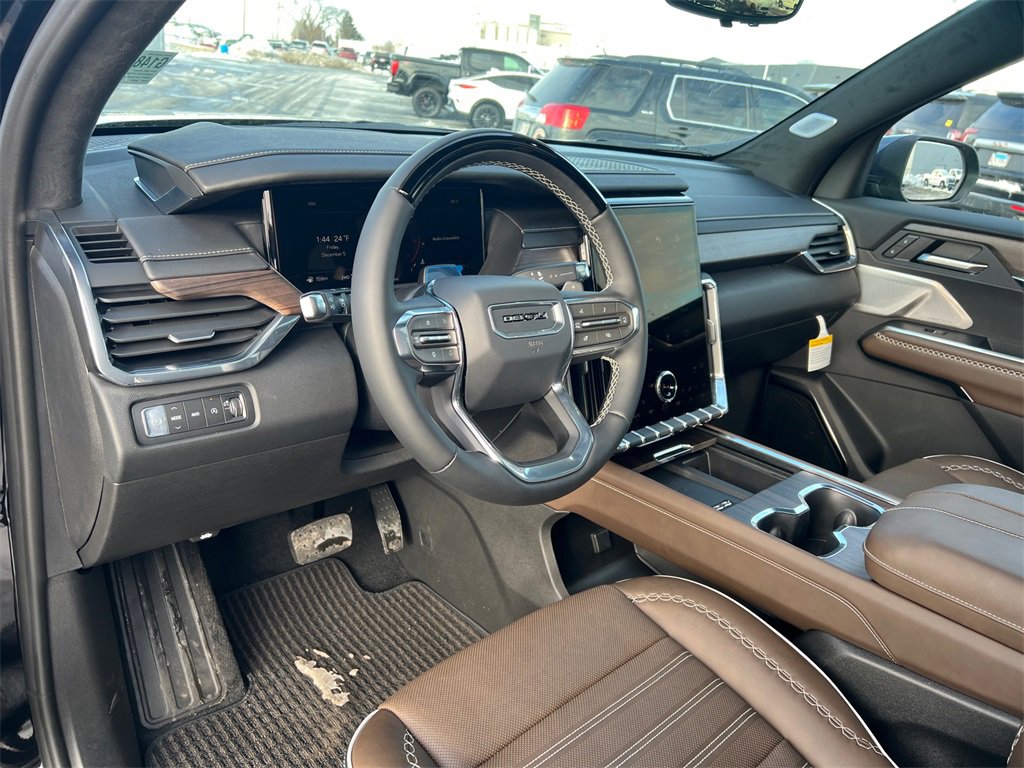 2026 GMC ACADIA - Image 17