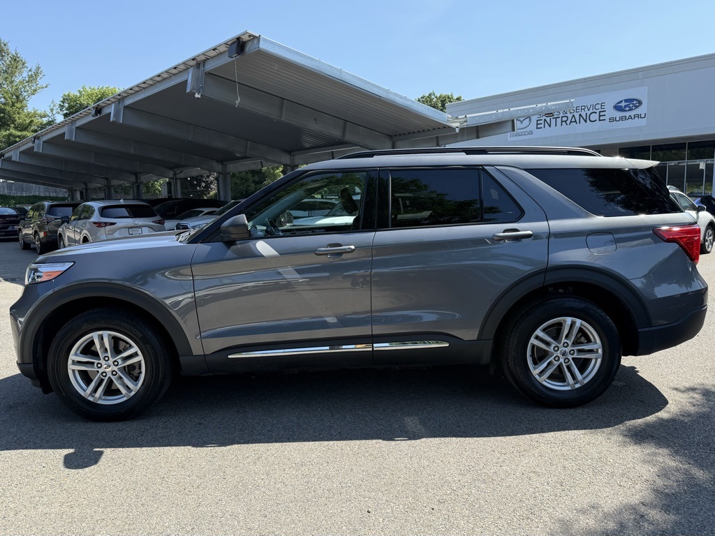 2022 Ford Explorer XLT photo 9
