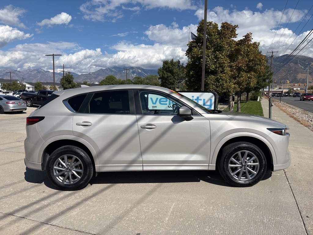 2024 Mazda CX-5 2.5 Select photo 3