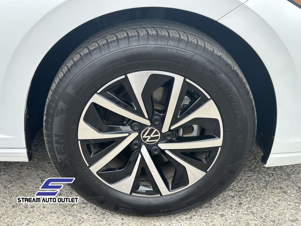 2025 Volkswagen Jetta 1.5T S photo 8