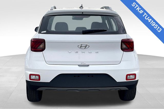 2026 Hyundai Venue SEL photo 4