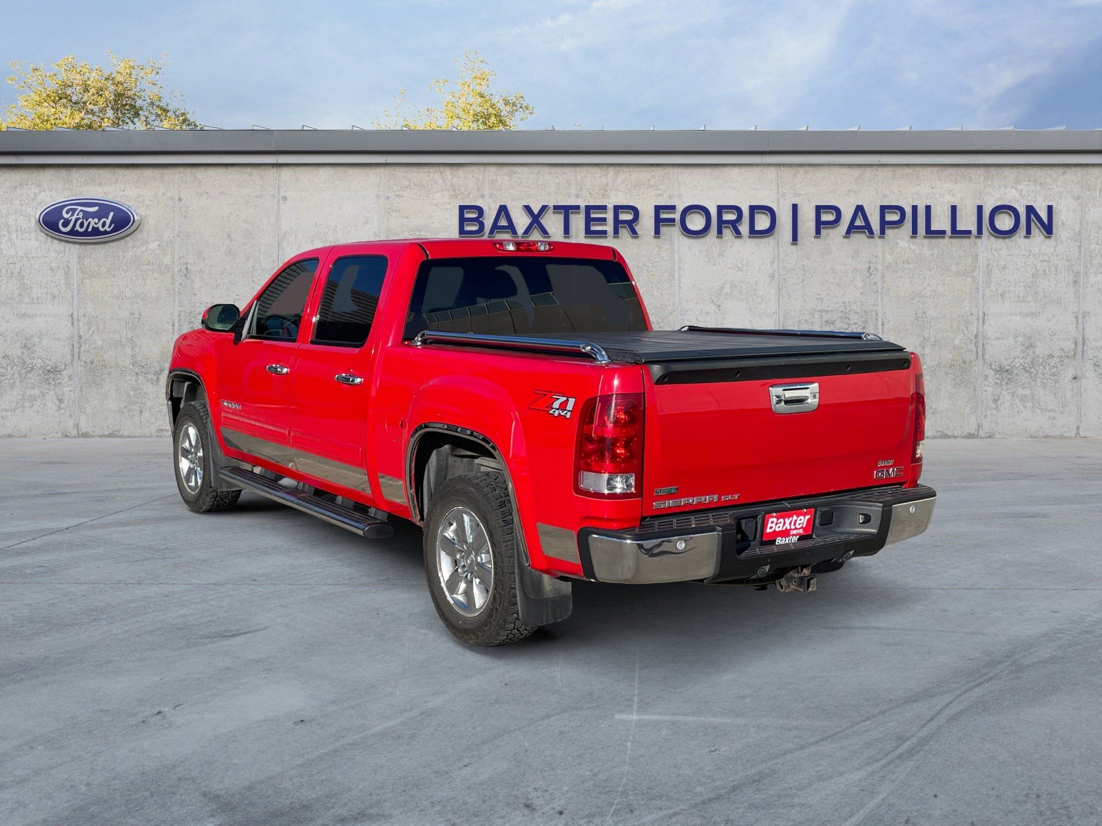 2011 Gmc Sierra 1500 SLT photo 3