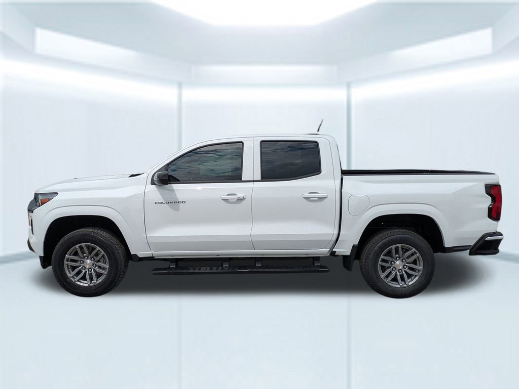 2026 Chevrolet Colorado LT photo 2