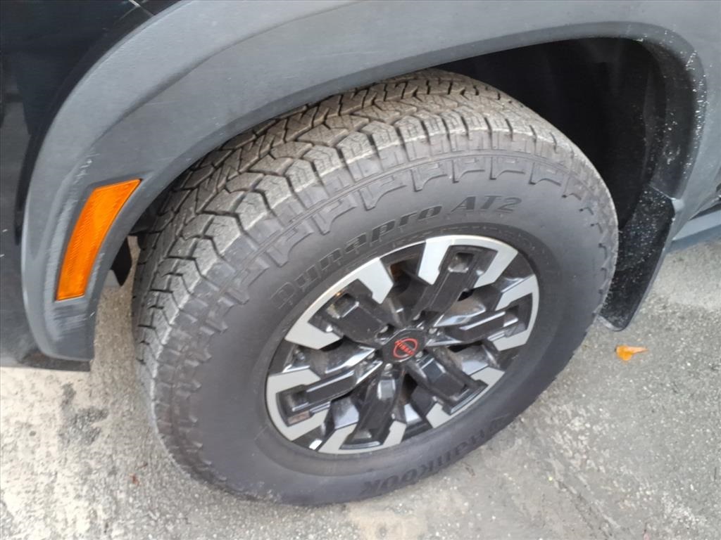 2023 Nissan Frontier PRO-4X photo 4