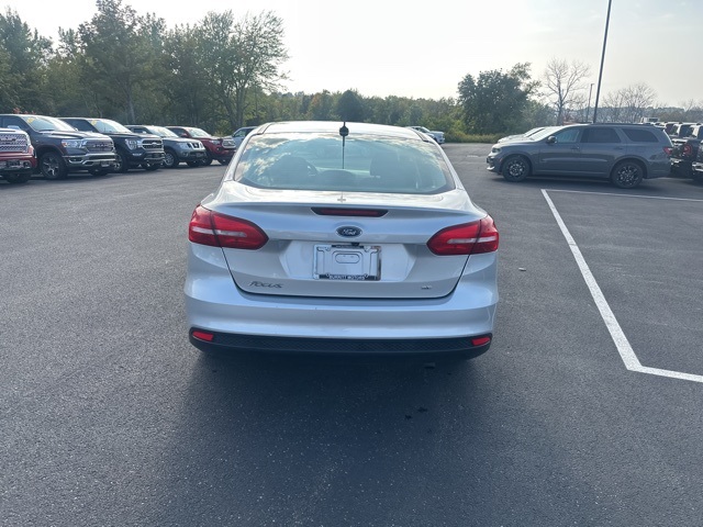2018 Ford Focus SE photo 5