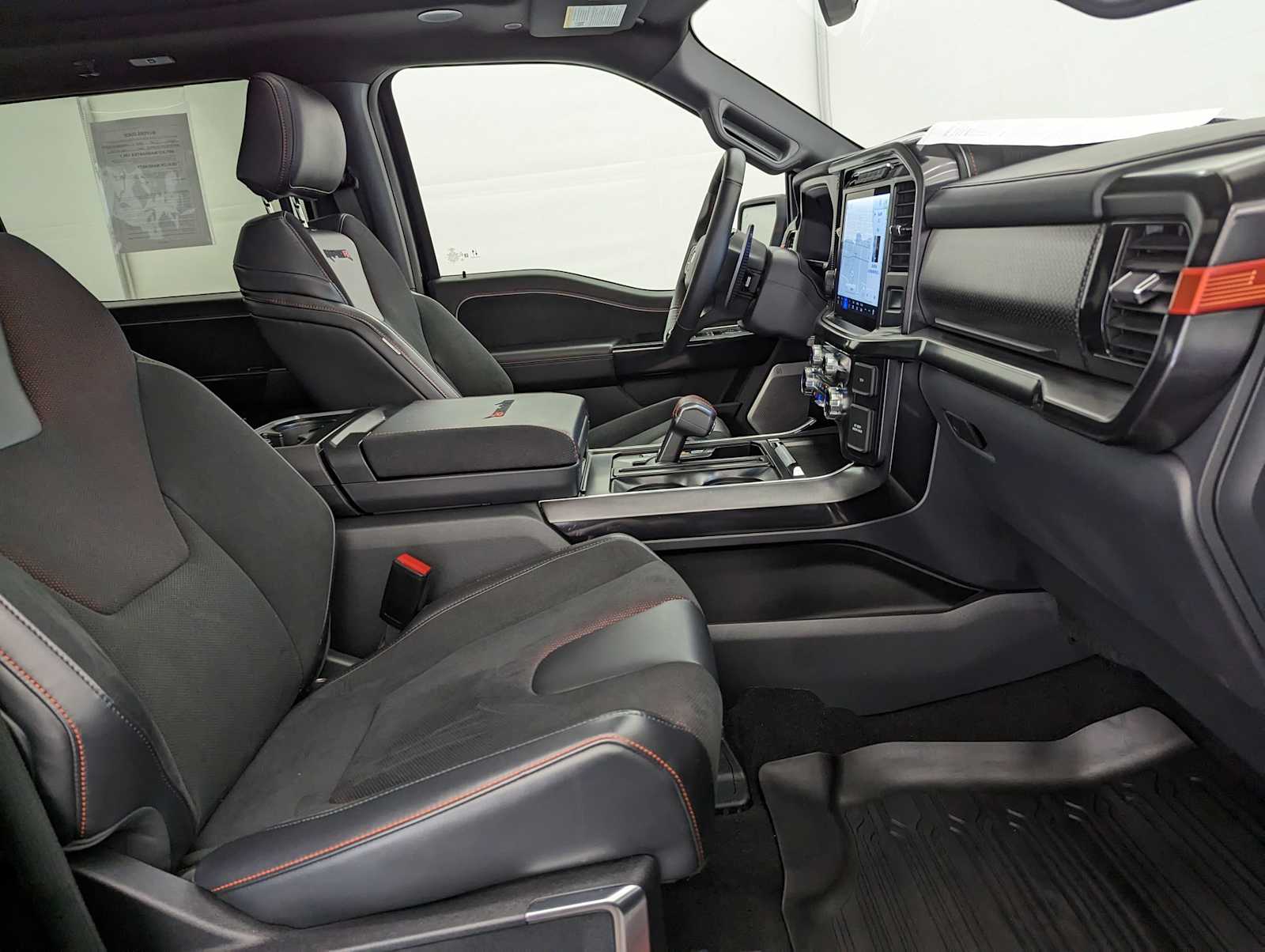 2024 Ford F-150 Raptor photo 21