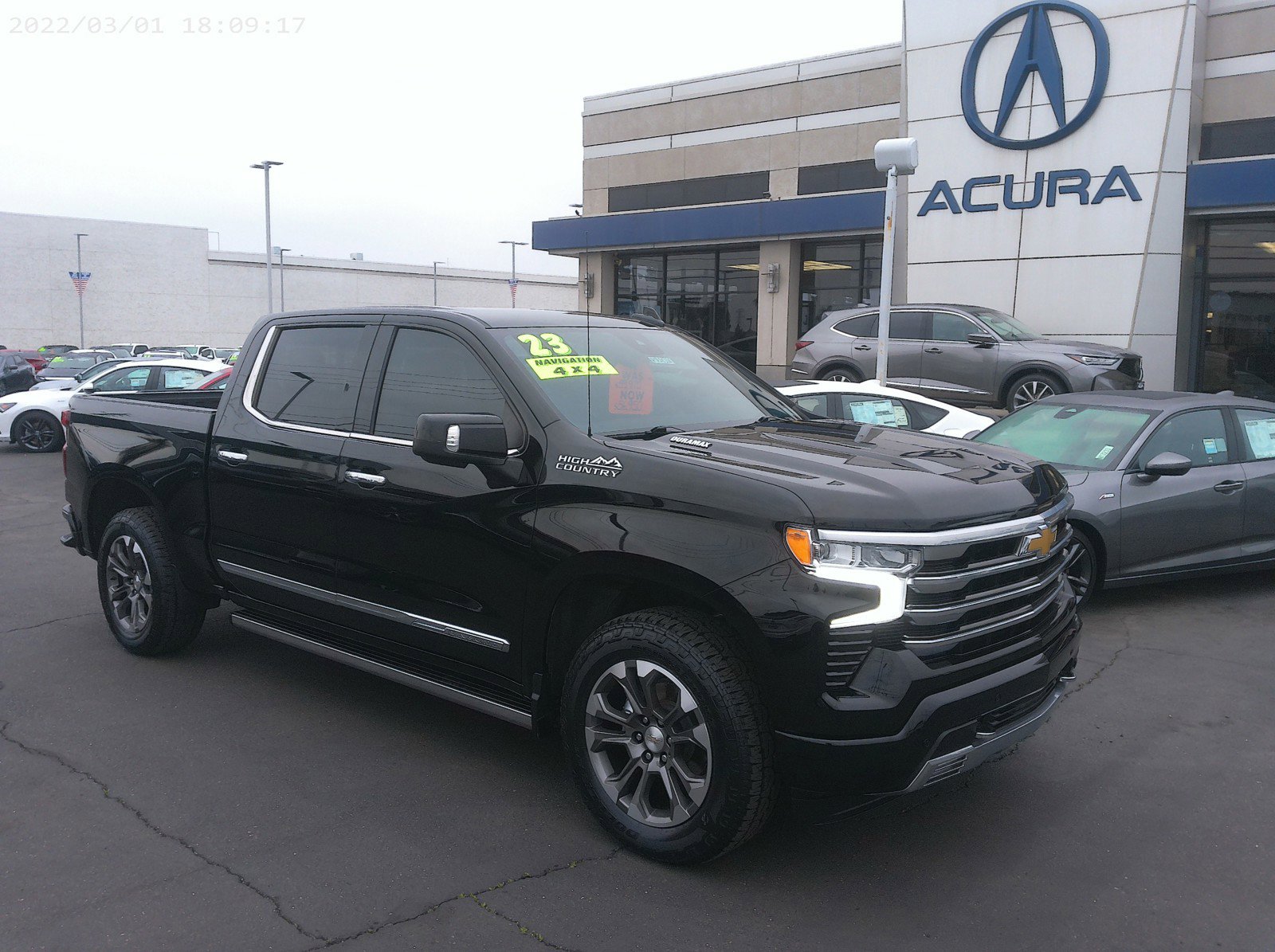 2023 Chevrolet Silverado 1500 High Country photo 4