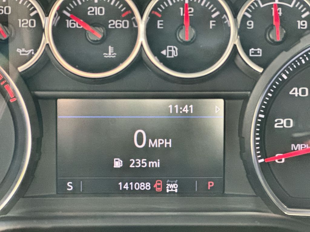 2021 Chevrolet Silverado 1500 RST photo 3