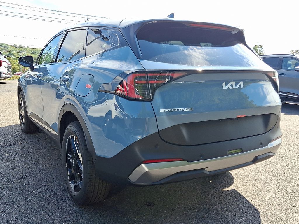 2026 Kia Sportage Hybrid S photo 4