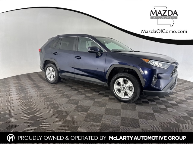 2021 Toyota RAV4 XLE's photo