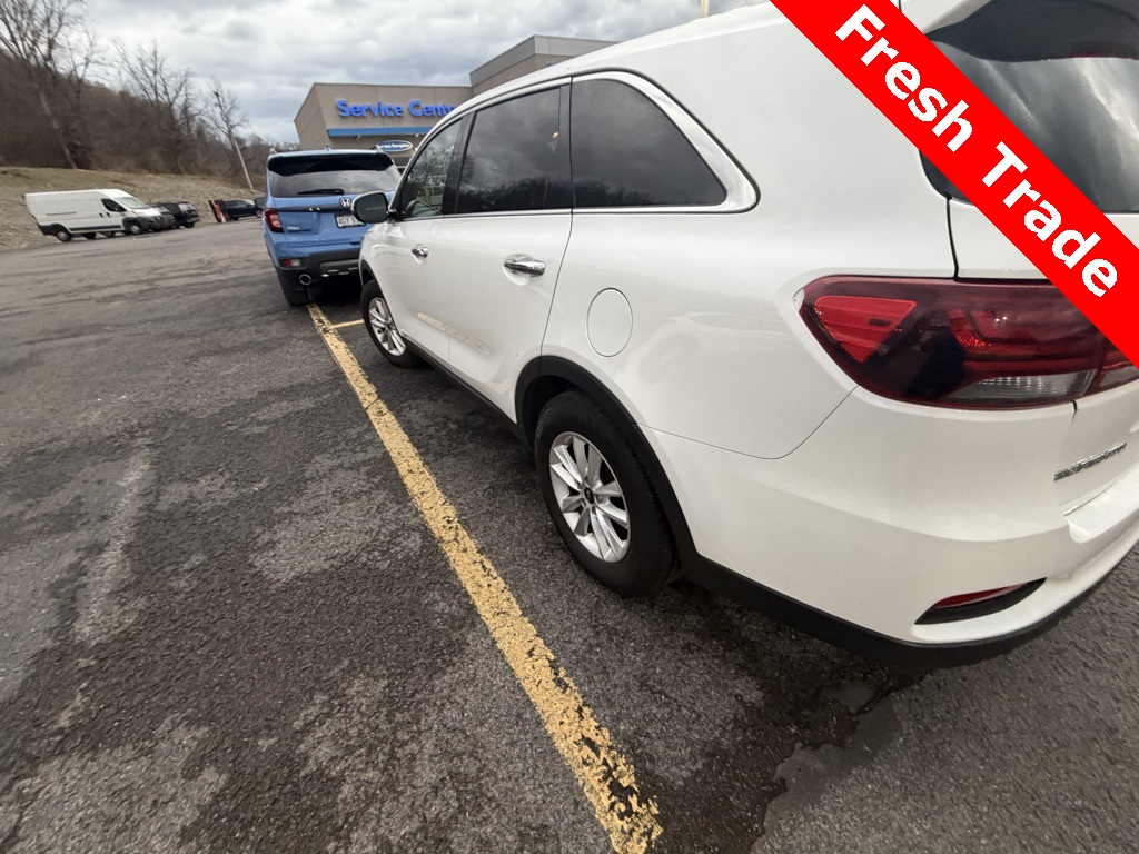 2019 Kia Sorento LX photo 4