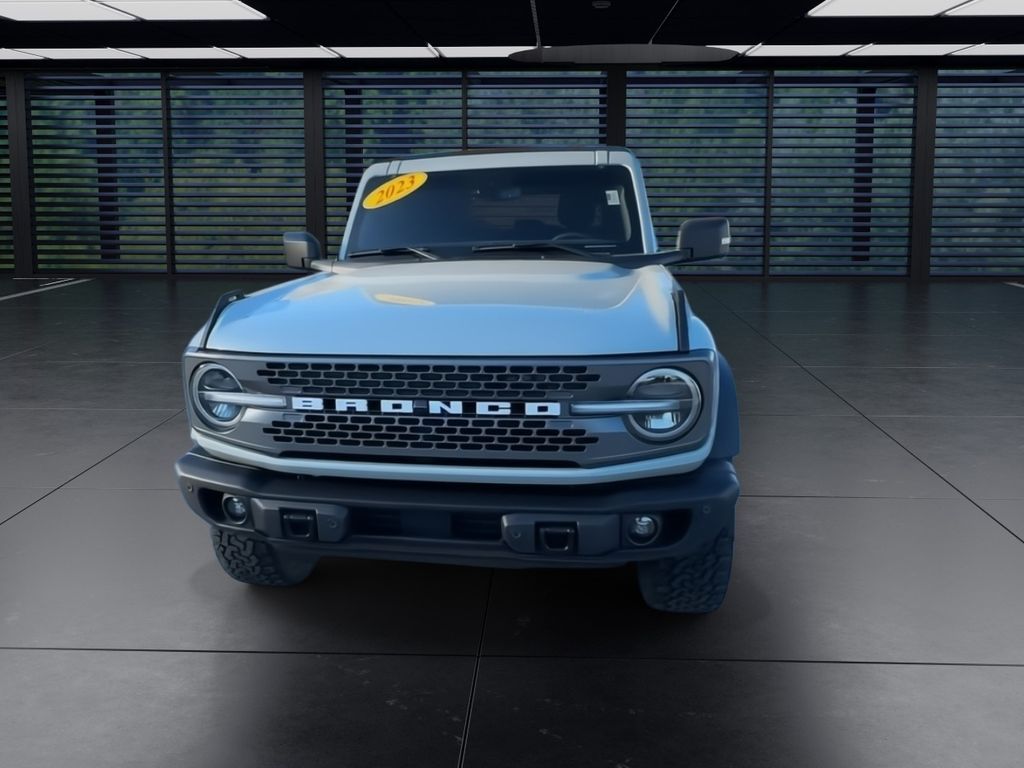 2023 Ford Bronco Badlands photo 2