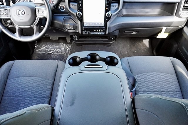 New 2026 Bright White Clear-Coat Exterior Paint RAM Tradesman image 26