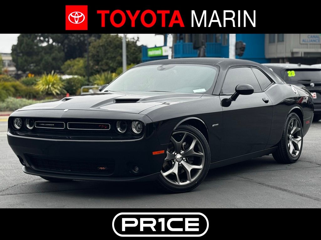 2015 Dodge Challenger R/T's photo