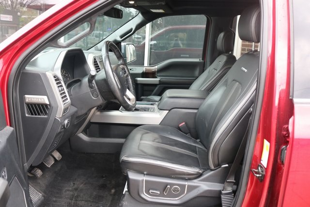 2015 Ford F-150 Platinum photo 4