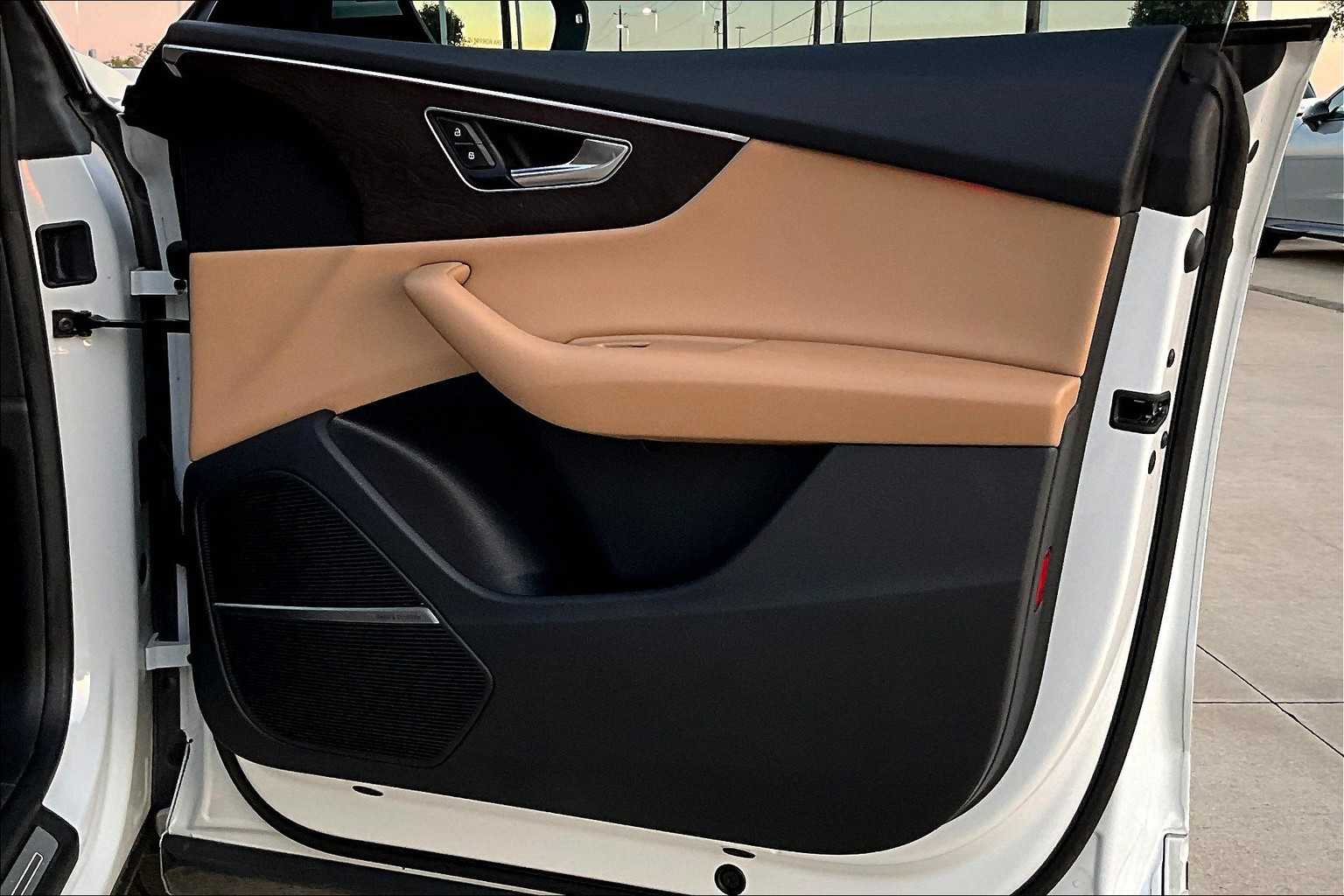 2019 Audi Q8 line Prestige photo 17