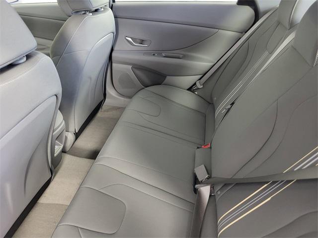 2025 Hyundai Elantra Hybrid Blue photo 16
