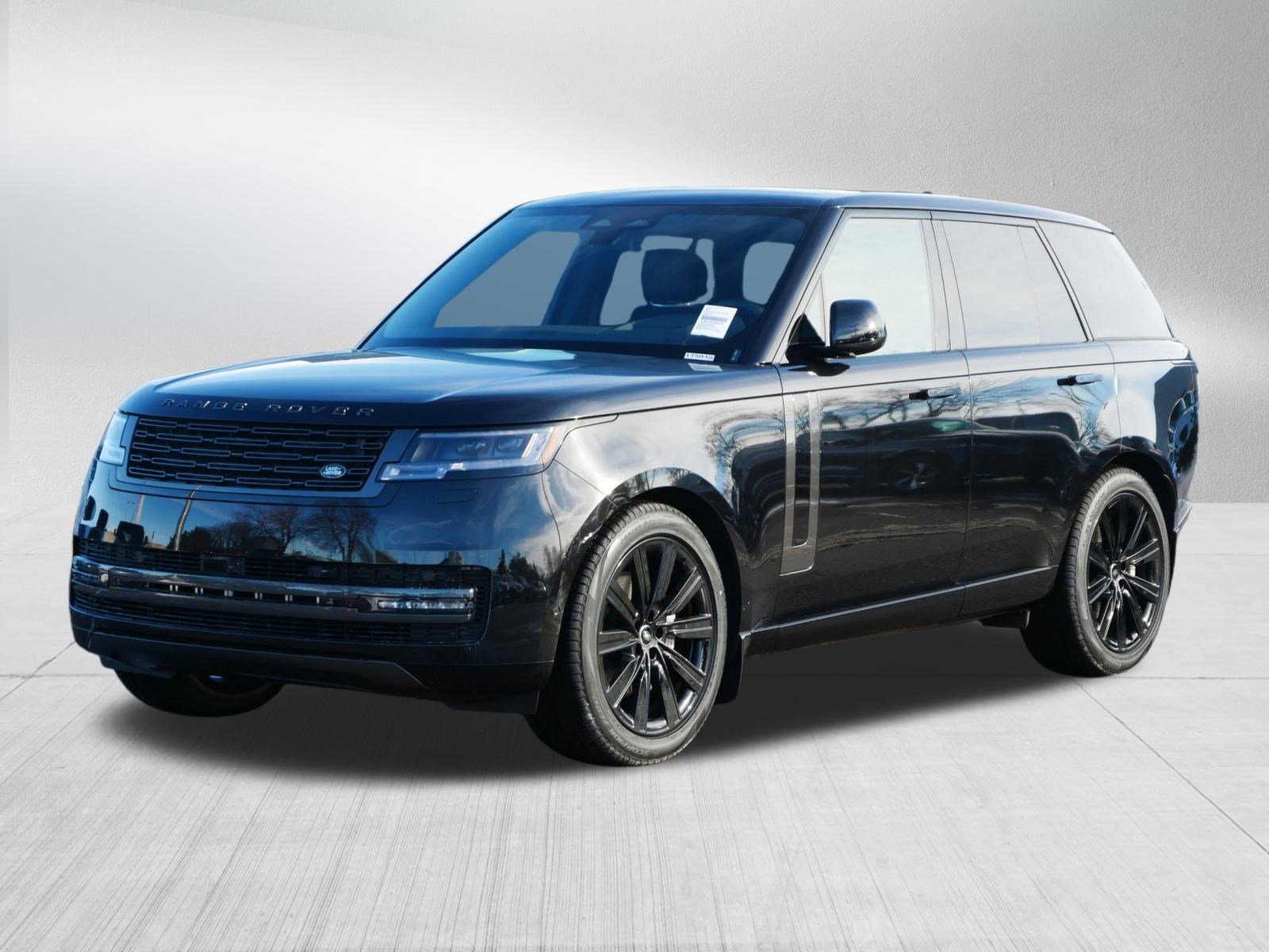 2025 Land Rover Range Rover SE's photo