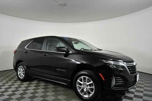 2023 Chevrolet Equinox LT photo 3