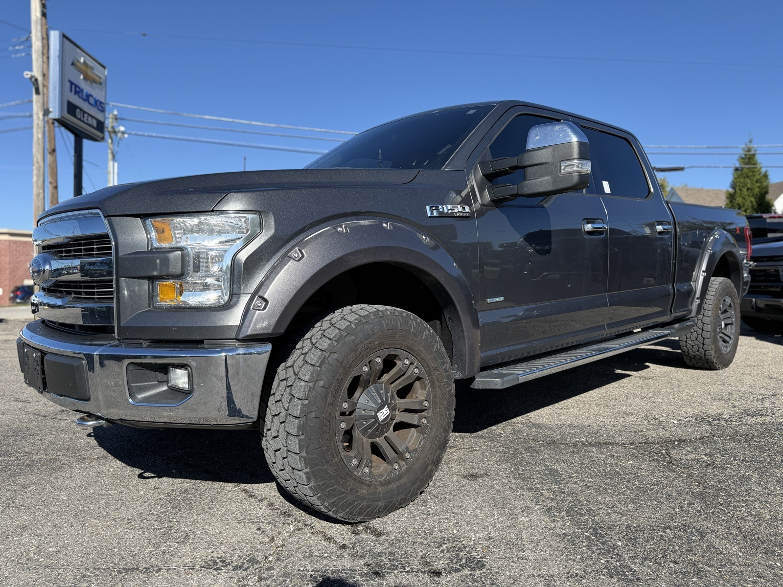 2016 Ford F-150 Lariat photo 2