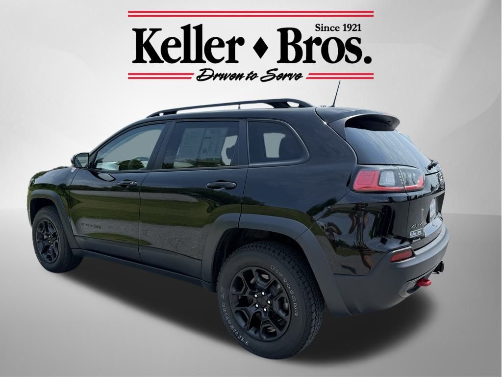 2022 Jeep Cherokee Trailhawk photo 2