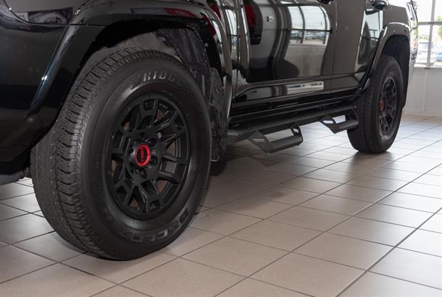 2022 Toyota 4Runner TRD Off-Road Premium photo 2